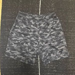 Lululemon Shorts Gray Camo